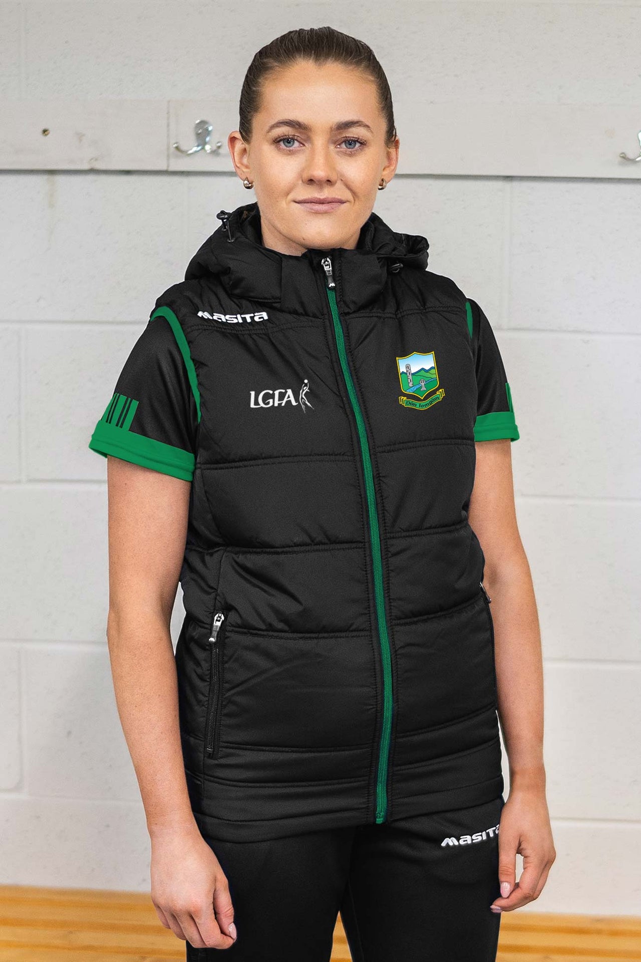 Dunnamaggin LGFA Black Nova Sleeveless Gilet Adult